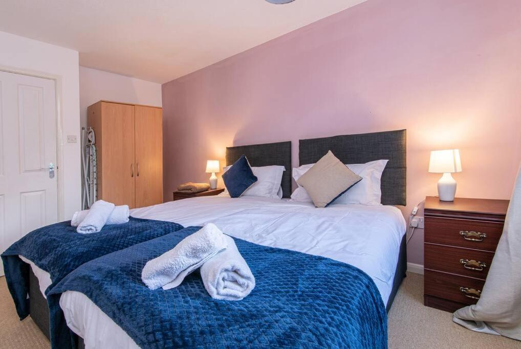 Pet Friendly -2 Bedroom With Garden * Derby